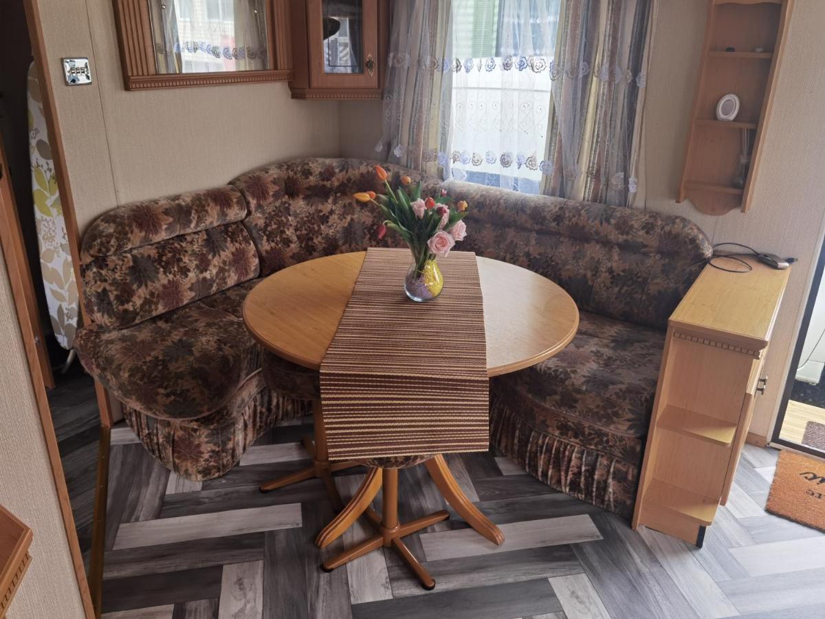 Lochlands Caravan Park X Villa Forfar Exterior foto
